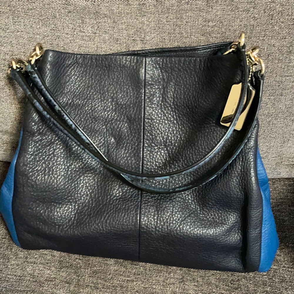 Coach navy blue/blue pebbled leather purse